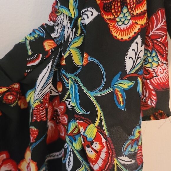 Black Bold Floral Off Shoulder Blouse (NWT) - Picture 2 of 12